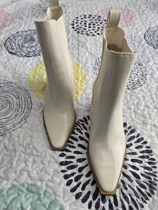 Chinese Laundry Shoes - Cream Boots